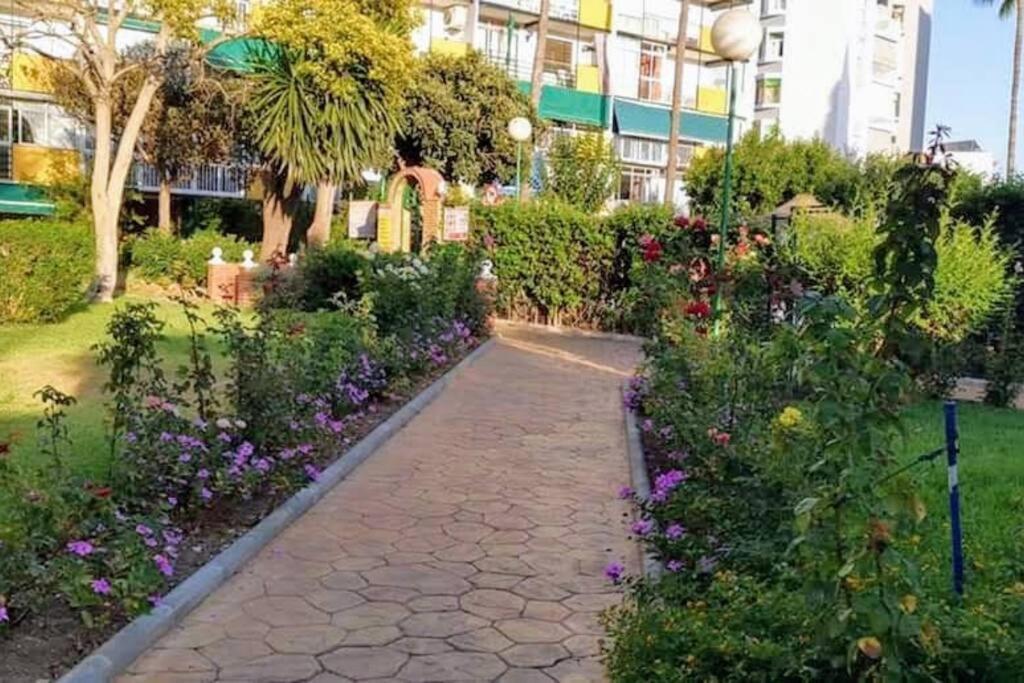 Beautiful Sea Views Cozy Apartment 350 M From Beach 베날마데나코스타 외부 사진
