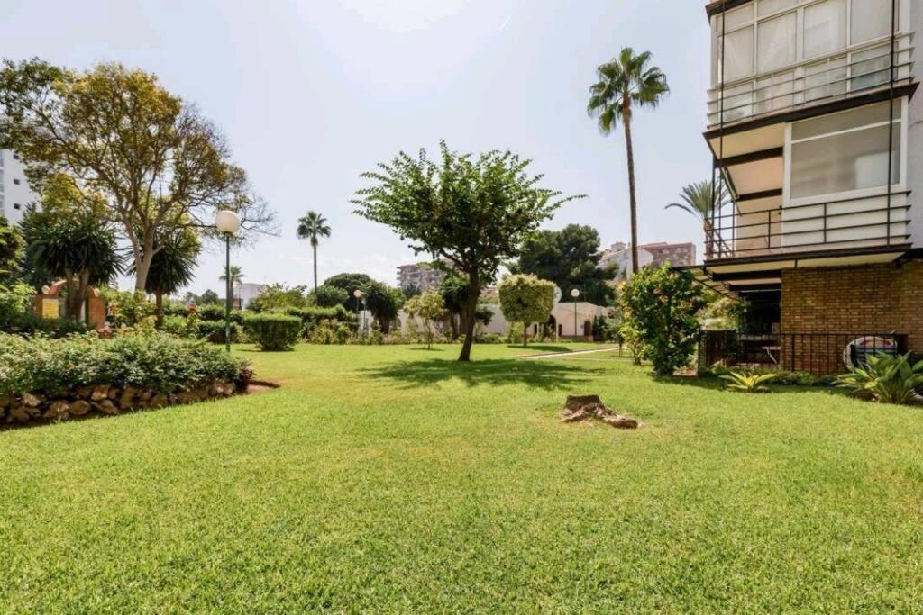 Beautiful Sea Views Cozy Apartment 350 M From Beach 베날마데나코스타 외부 사진