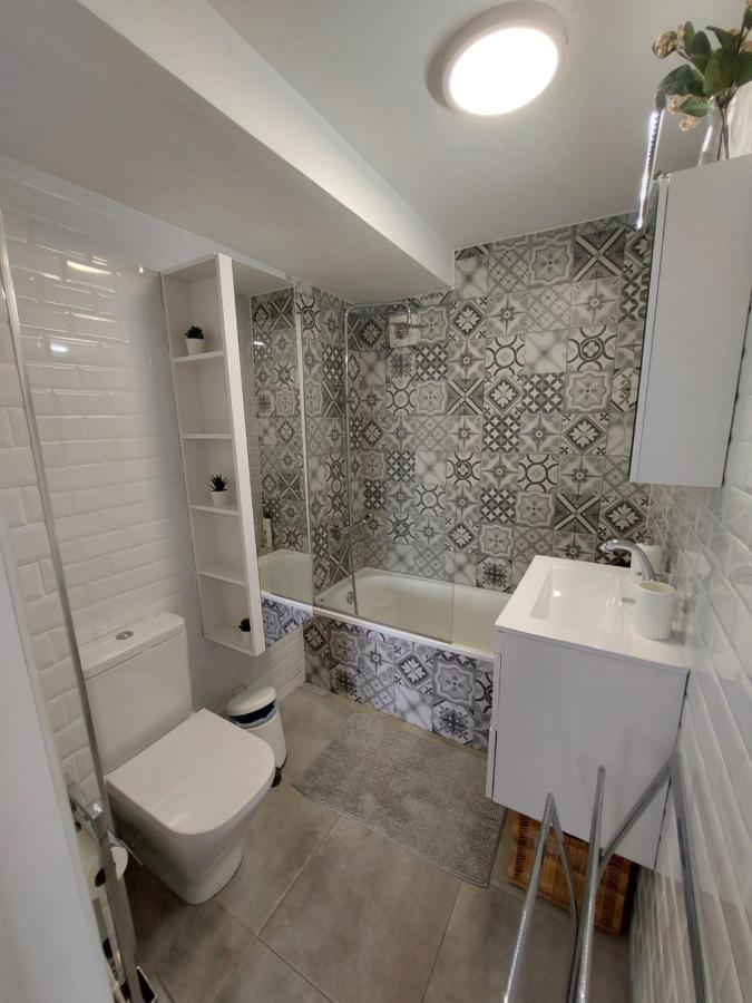 Beautiful Sea Views Cozy Apartment 350 M From Beach 베날마데나코스타 외부 사진